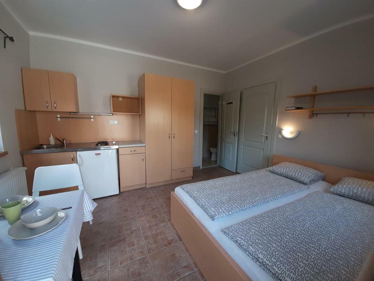 דירה Familia Apartmanhaz *